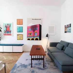 Smart Mit Balkon Am Augarten Park Naehe Zentrum Wien