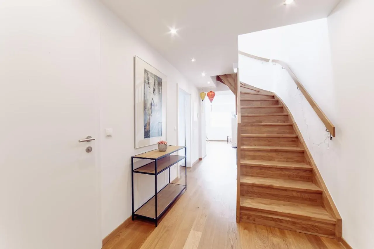 City Apartment Schloss Schonbrunn & Terrace Βιέννη
